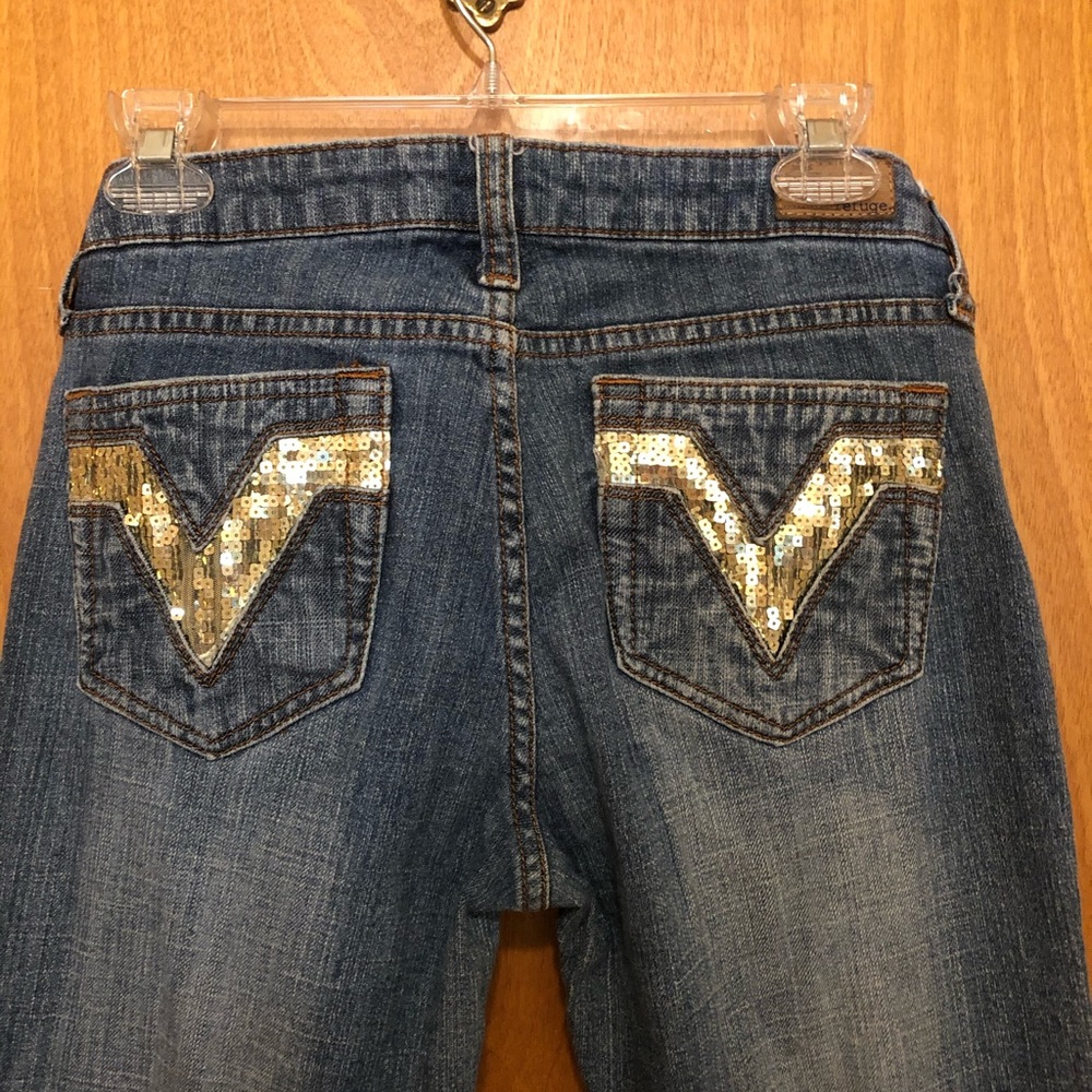 Refuge Premium Jeans Gold sequined embezzlements.